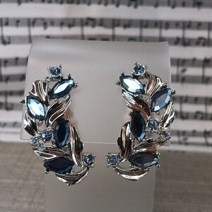 Sarah Coventry Blue Champagne Silver Tone Clip Earrings Vintage 1950s